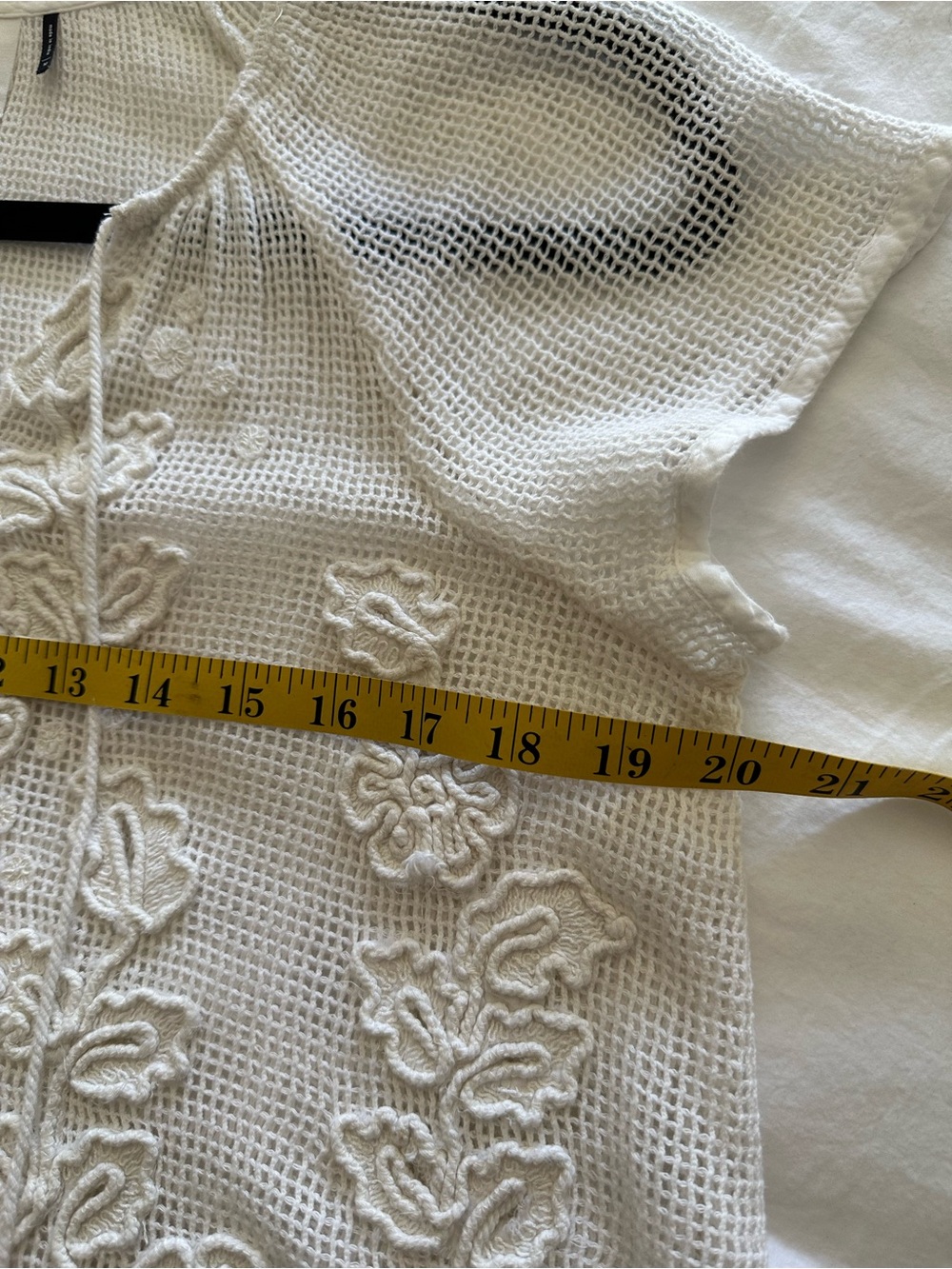 Anthropologie Akemi + Kin Embroidered Crochet Top with Tassel Tie, size medium - Picture 9 of 14